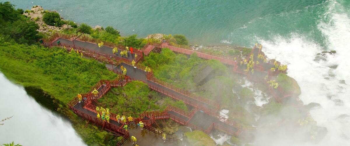 Cave of the Winds which includes a waterfall and landscape views