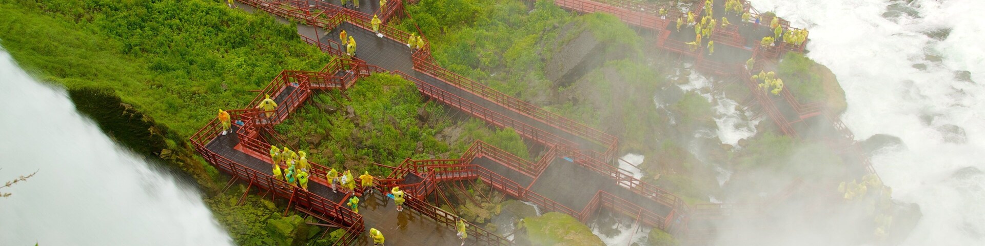 Cave of the Winds which includes a waterfall and landscape views