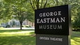 Schild für das George Eastman Museum im Dryden Theatre.