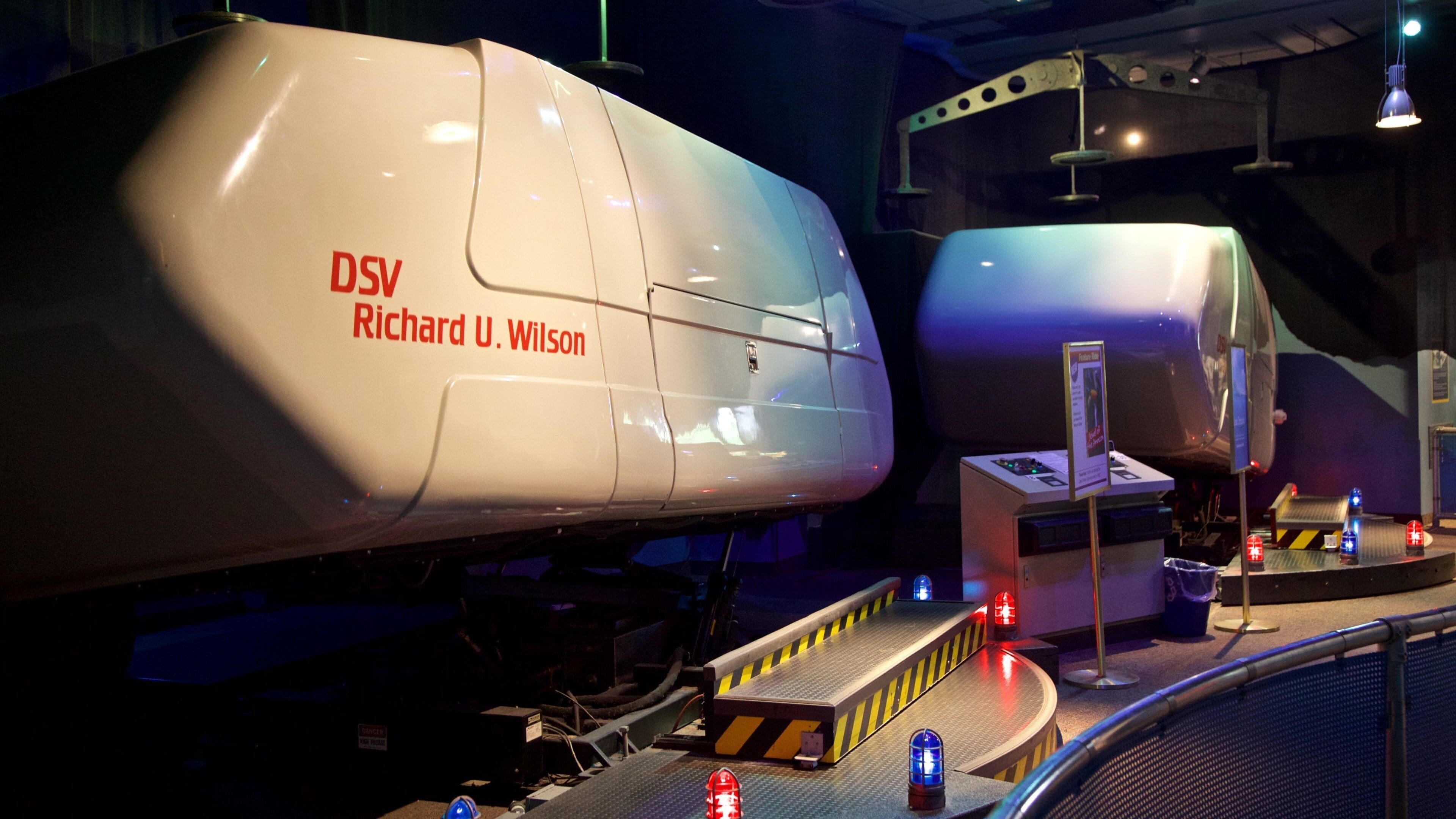 Rochester Museum and Science Center welches beinhaltet Innenansichten