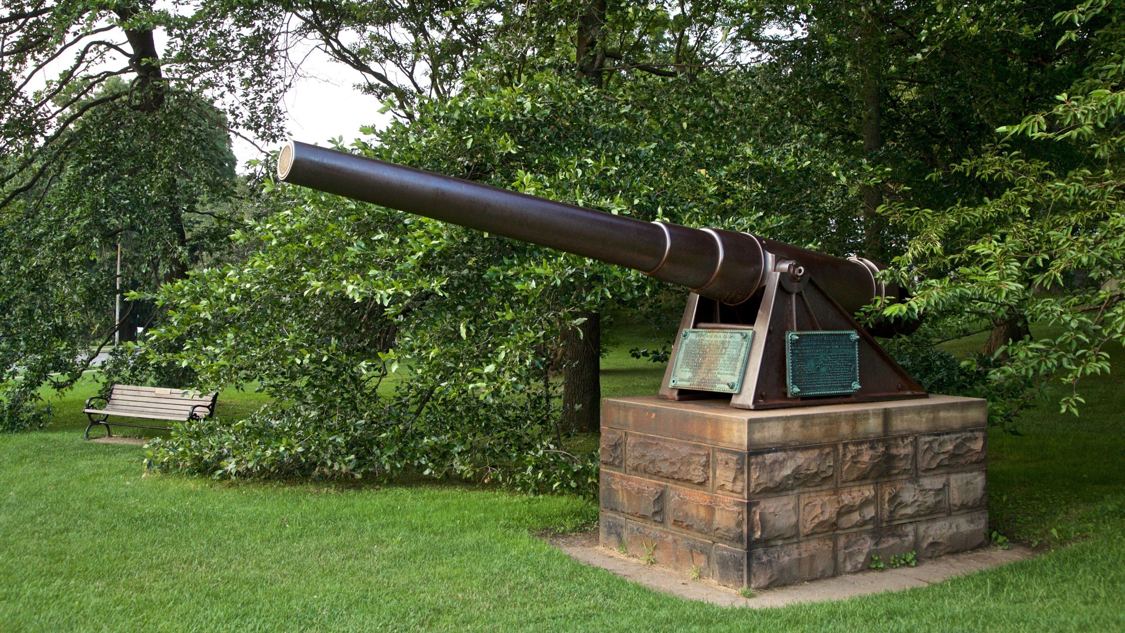 Highland Park mit einem Geschichtliches, Militärisches und Park