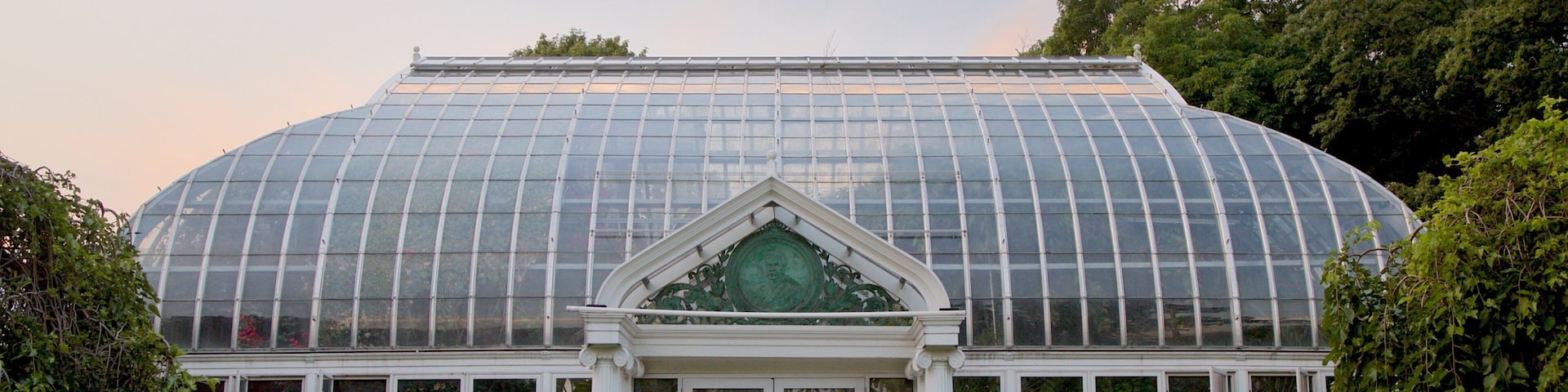 Highland Park showing a sunset