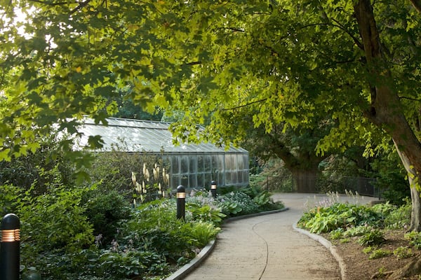 Highland Park welches beinhaltet Garten