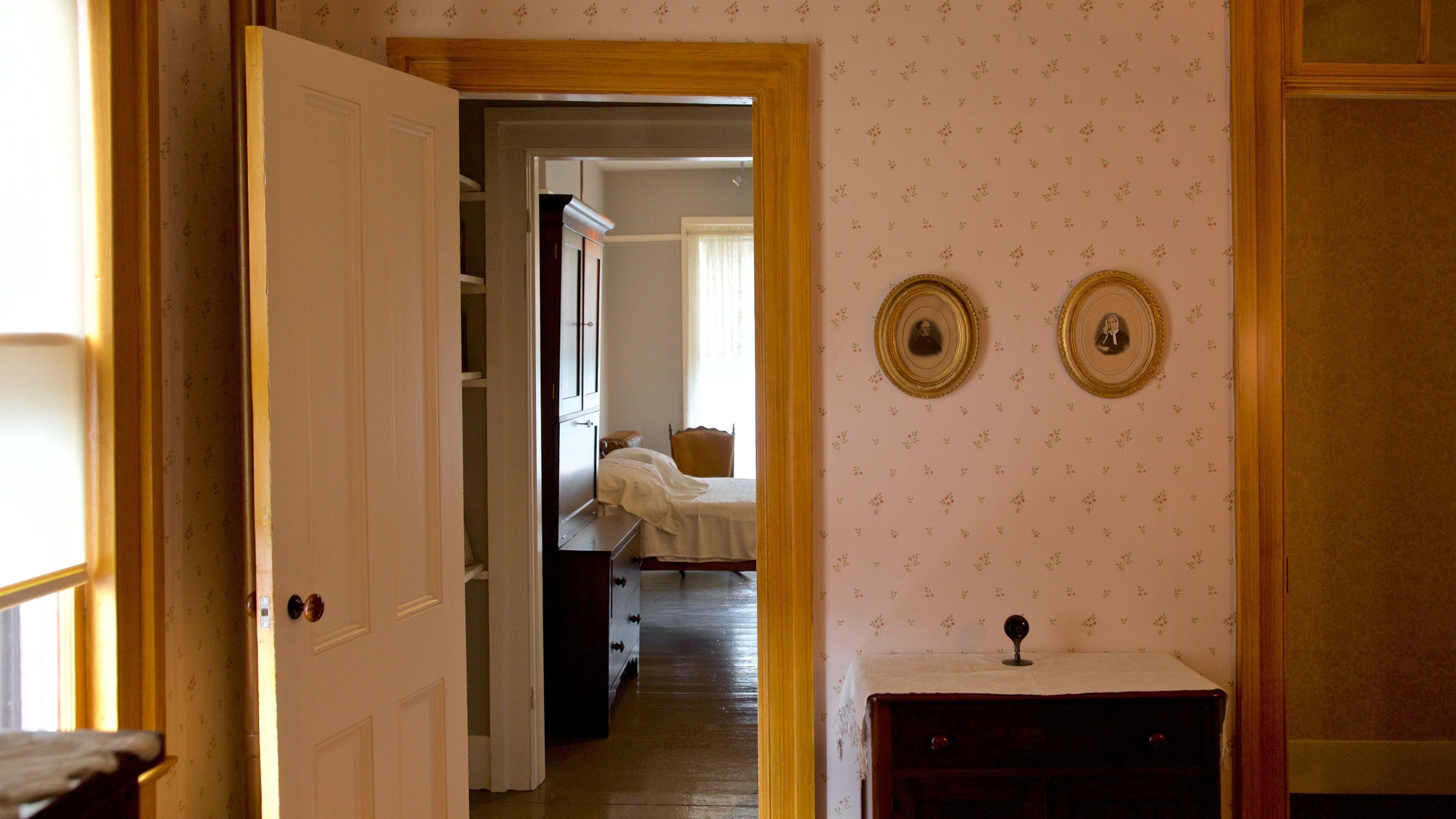 ス  ーザン B. アンソニー ハウス どの含み 家屋 と 屋内の眺め