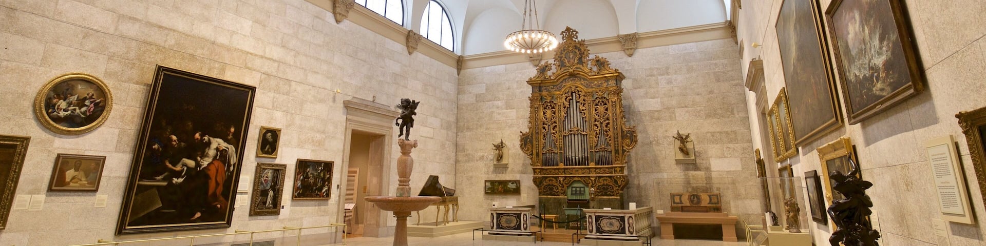 Memorial Art Gallery showing interior views, art and heritage elements