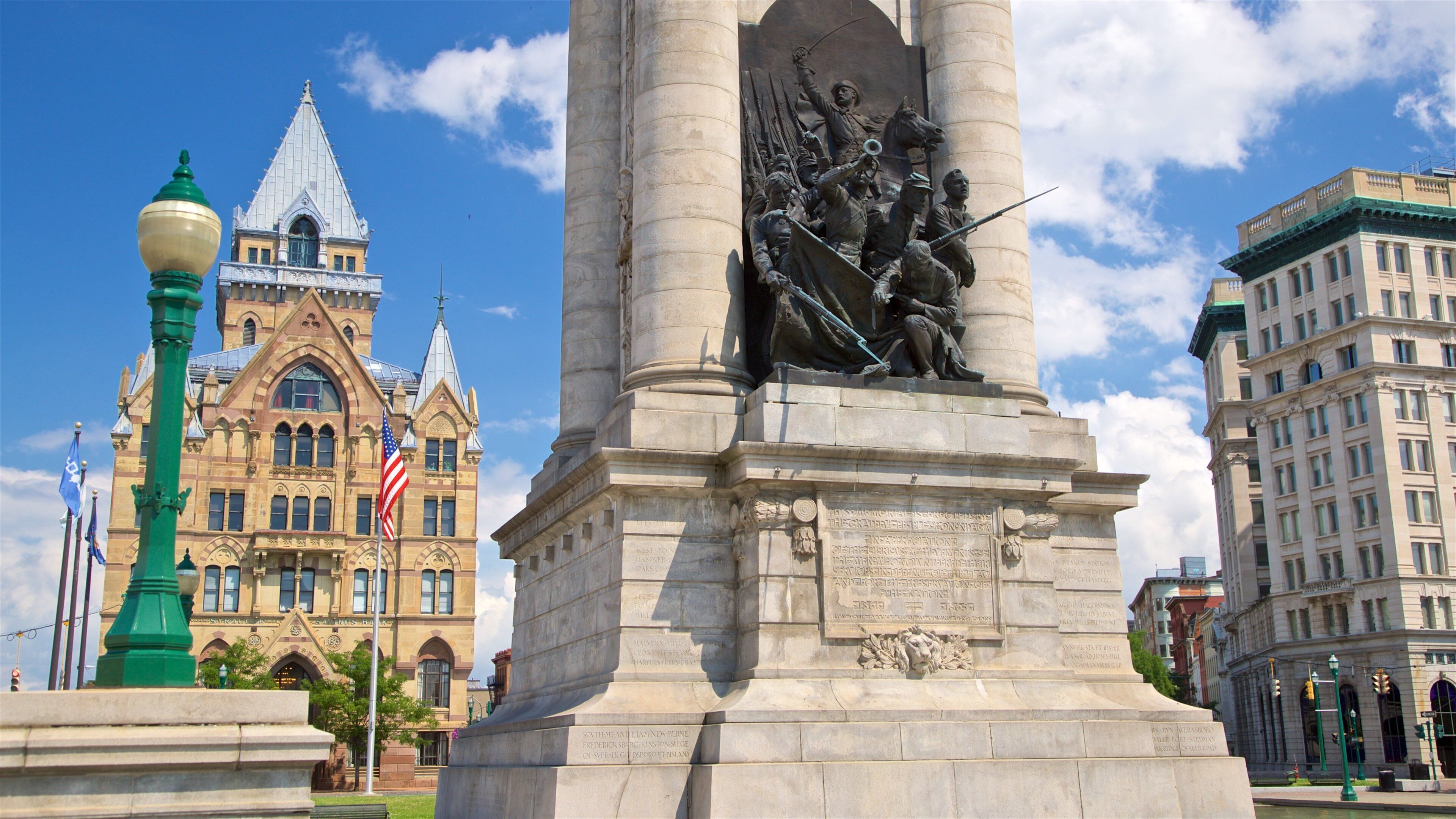 Clinton Square welches beinhaltet Stadt und historische Architektur