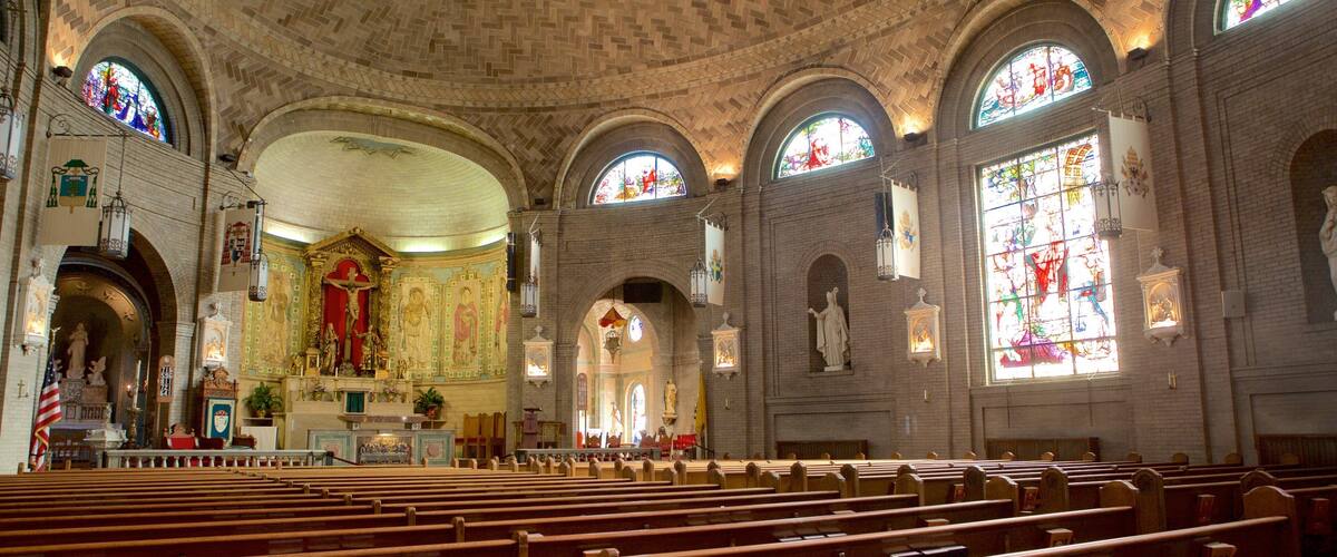 Basilica of Saint Lawrence featuring heritage architecture, heritage elements and a church or cathedral