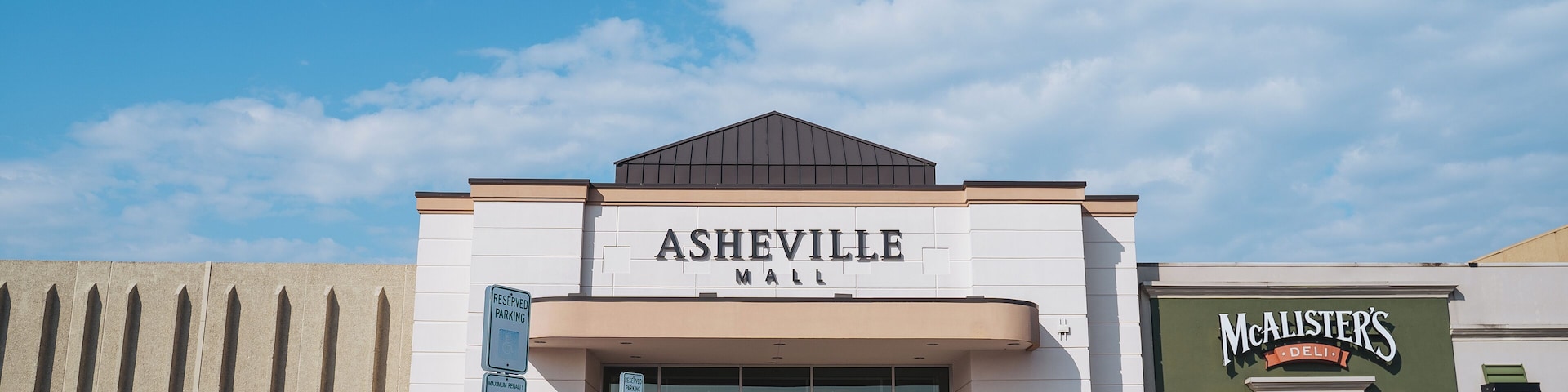 Asheville_AshevilleMall_6066191_07