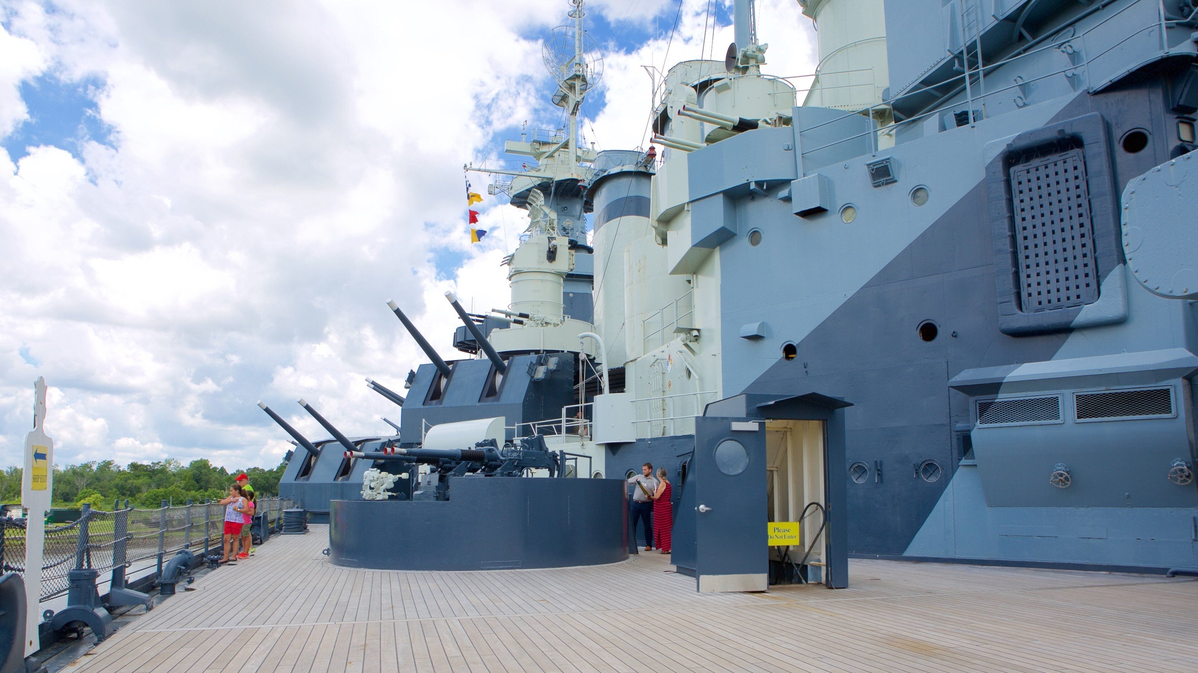 戦艦ノースカロライナ どの含み 遺跡・遺産 及び 少数の人々