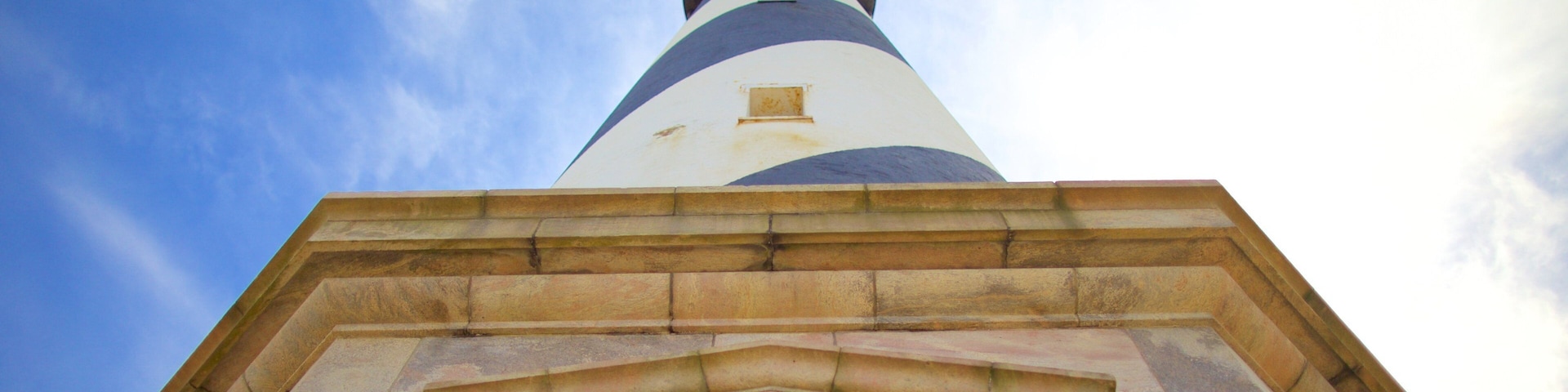 Cape Hatteras Lighthouse ofreciendo un faro