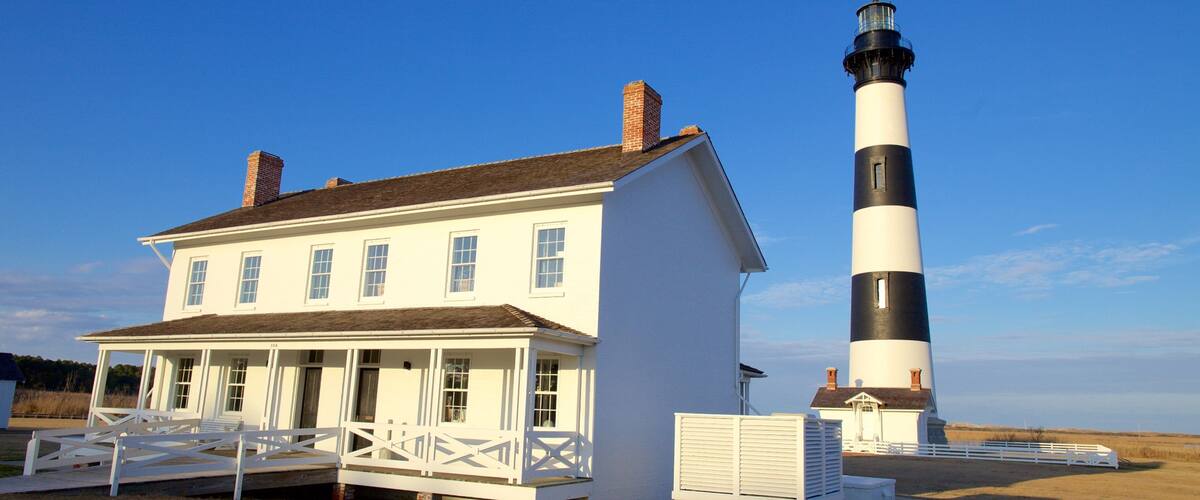 Bodie Island Lighthouse showing a lighthouse