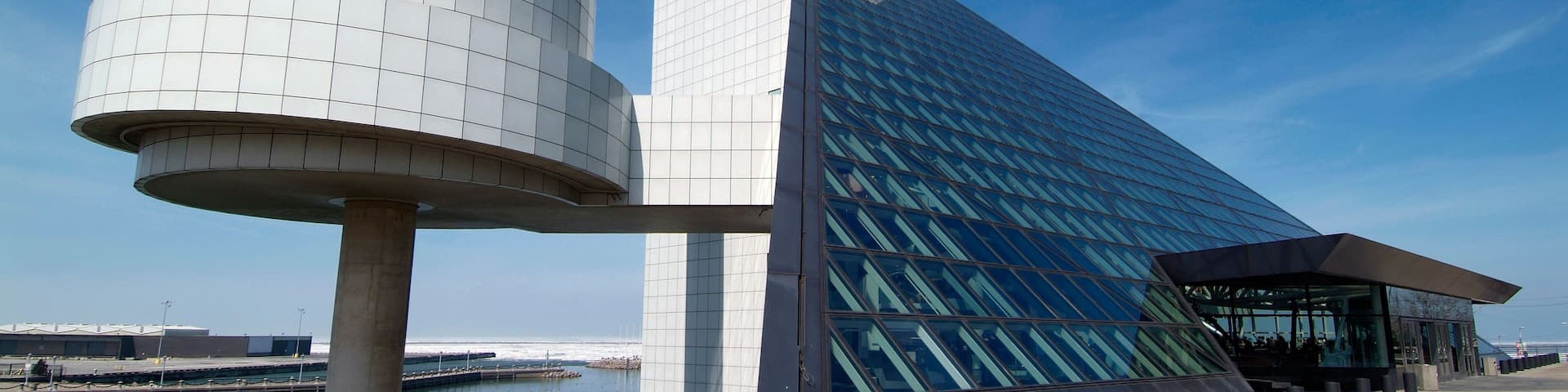 Rock and Roll Hall of Fame Downtown Cleveland Ohio sightseeing landmarks and tourist attractions