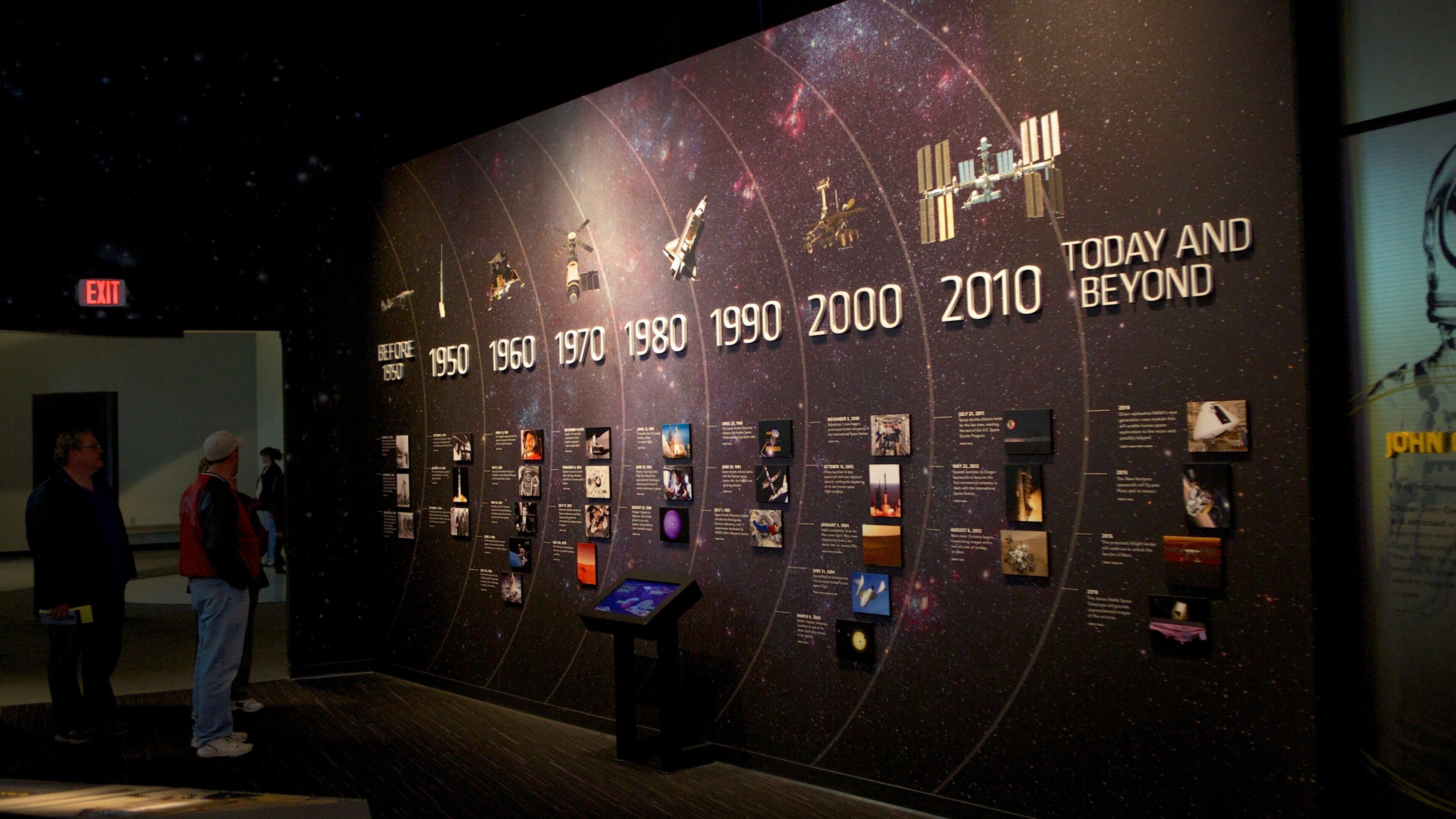 Great Lakes Science Center mettant en vedette signalisation et vues intérieures