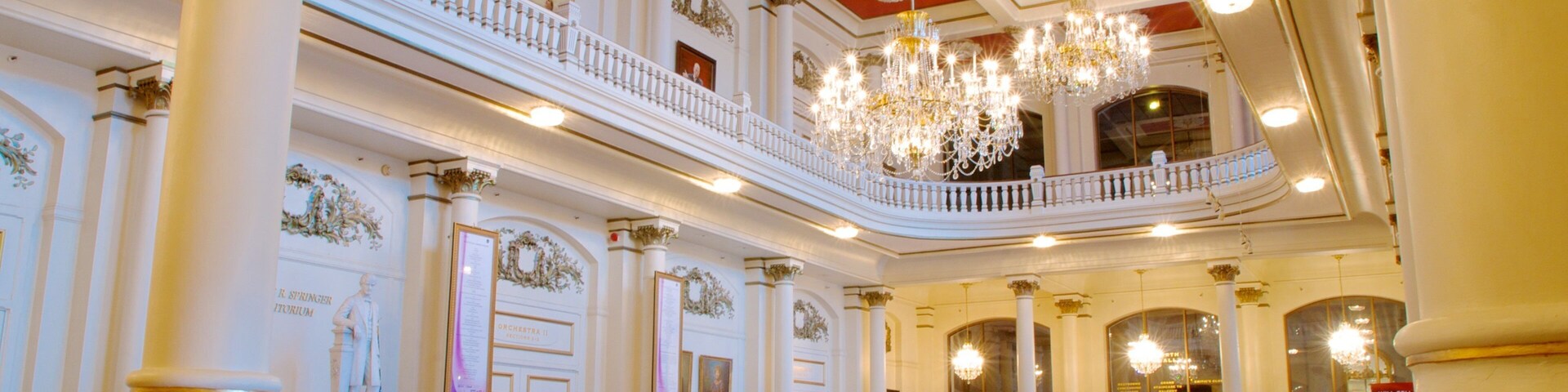 Cincinnati Music Hall mostrando música y vistas de interior