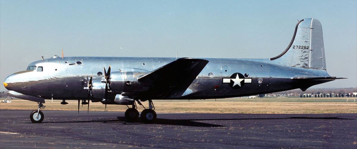 พิพิธภัณฑ์แห่งชาติกองทัพอากาศสหรัฐอเมริกา แสดง เครื่องบิน