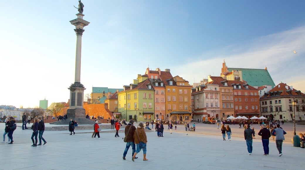 Place du Château montrant une place publique, éléments du patrimoine et un monument