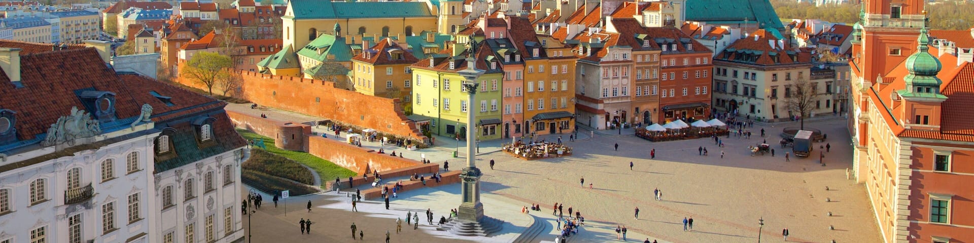 Castle Square showing a city and a square or plaza