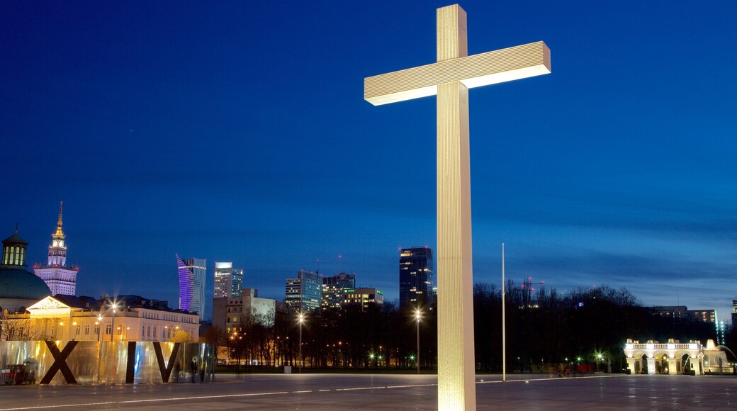 Pilsudski Square which includes a square or plaza and religious aspects