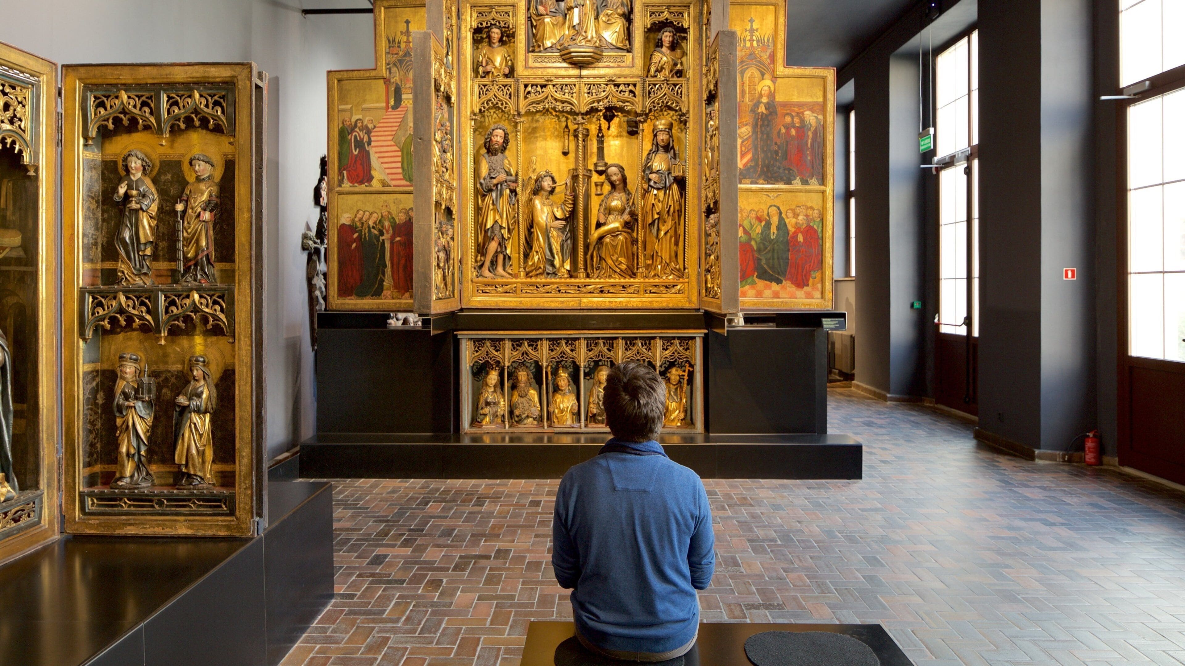 National Museum showing interior views and religious elements