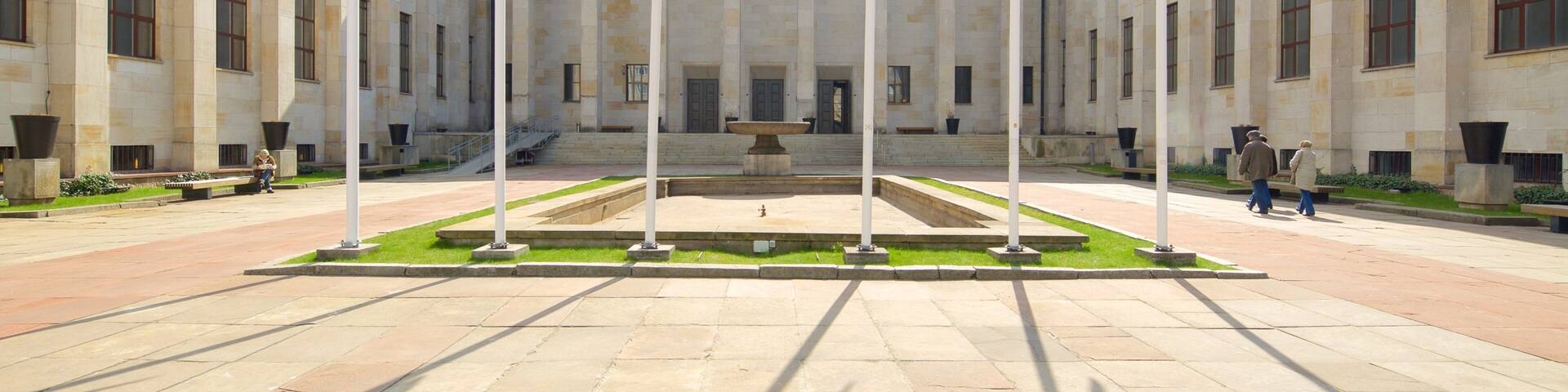National Museum which includes a square or plaza