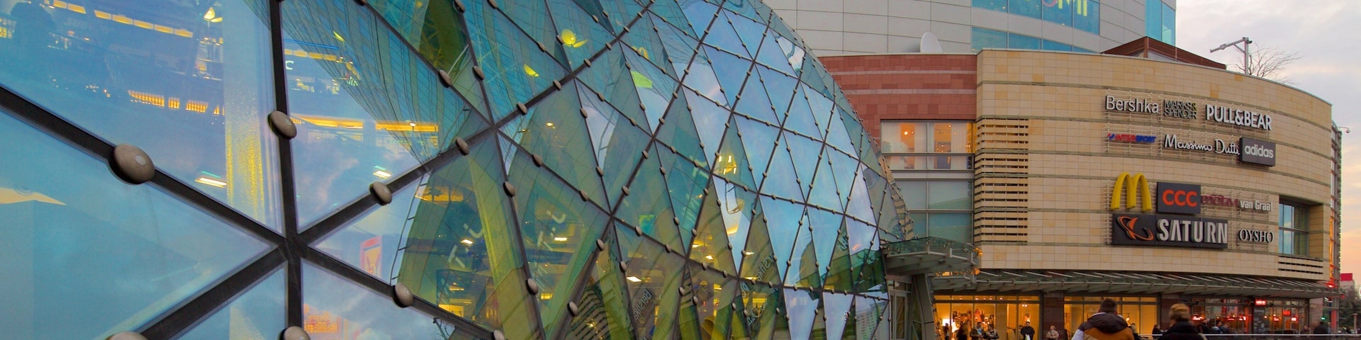 Zlote Tarasy showing modern architecture and a city