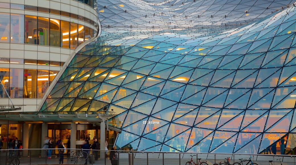 Golden Terraces which includes modern architecture