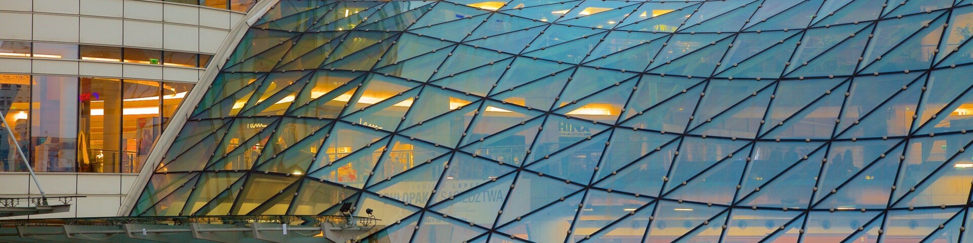 Golden Terraces which includes modern architecture
