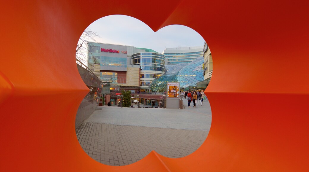 Zlote Tarasy ofreciendo una plaza