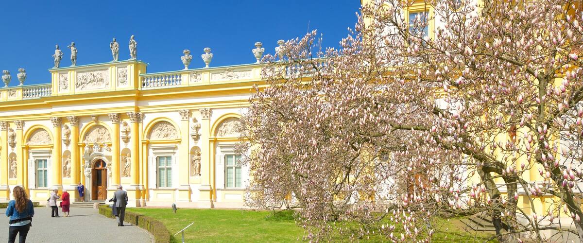 Palacio Wilanow mostrando patrimonio de arquitectura y elementos del patrimonio