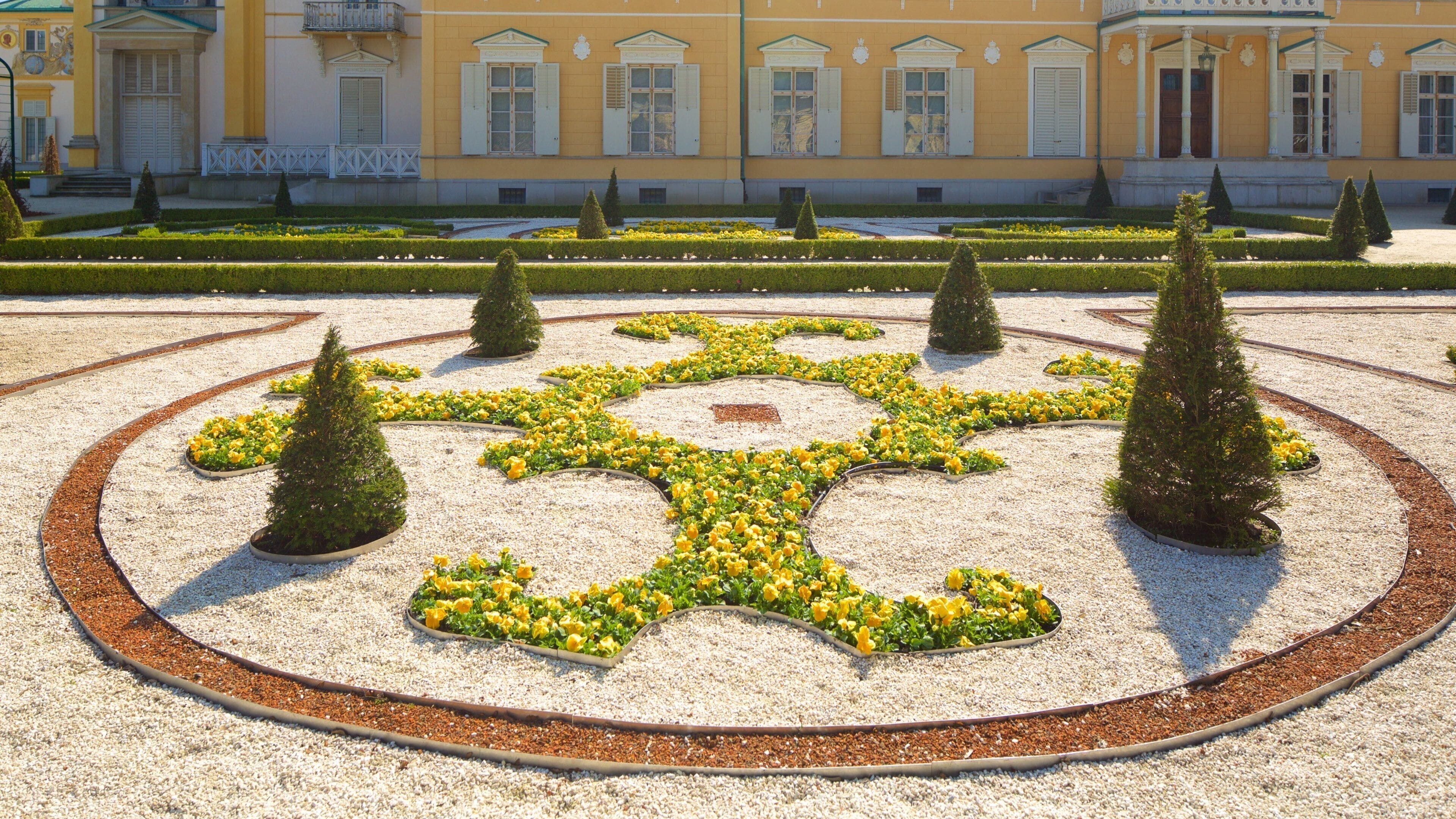 Palacio Wilanow que incluye un jardín