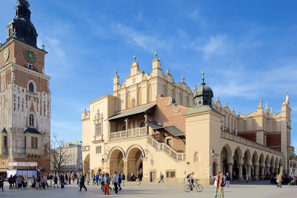 Halle aux draps mettant en vedette square ou place, patrimoine historique et ville