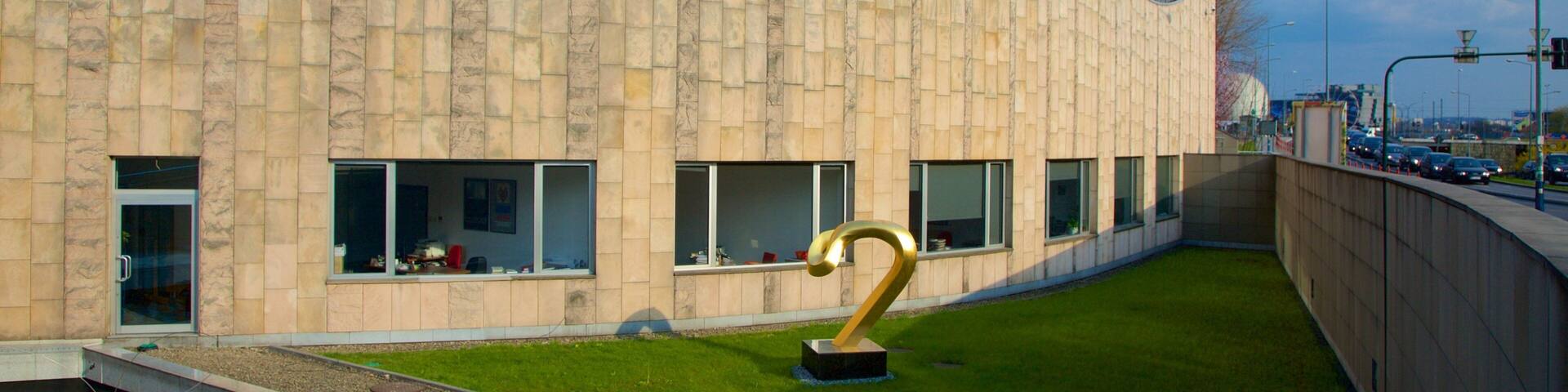 Manggha Museum of Japanese Art and Technology featuring modern architecture