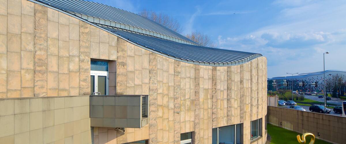 Manggha Museum of Japanese Art and Technology which includes modern architecture