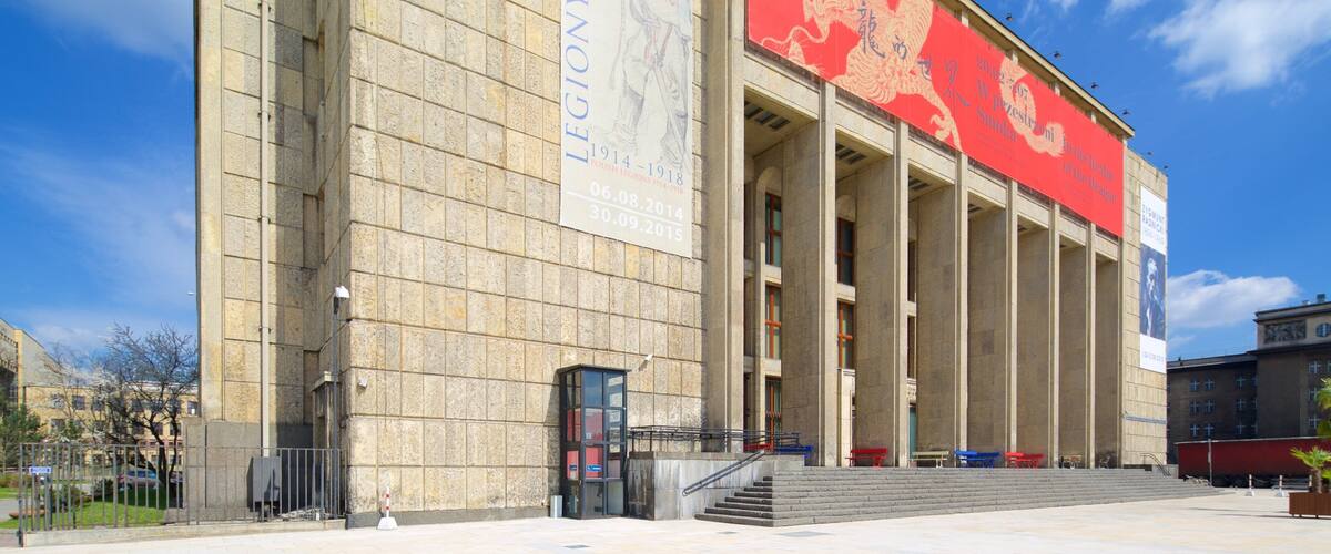 ๊ตญ๋ฆฝ๋ฐ๋ฌผ๊ด ์ ํน์ง ์ ํธ