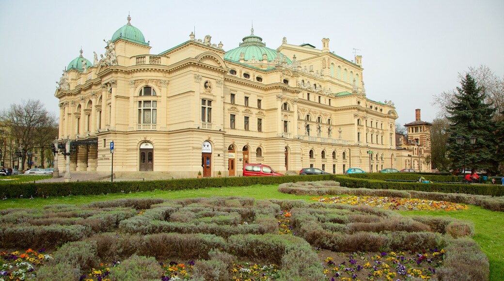 Juliusz Slowacki Theater which includes theater scenes, heritage architecture and a park