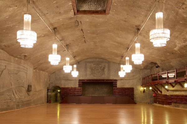 Wieliczka Salt Mine which includes interior views