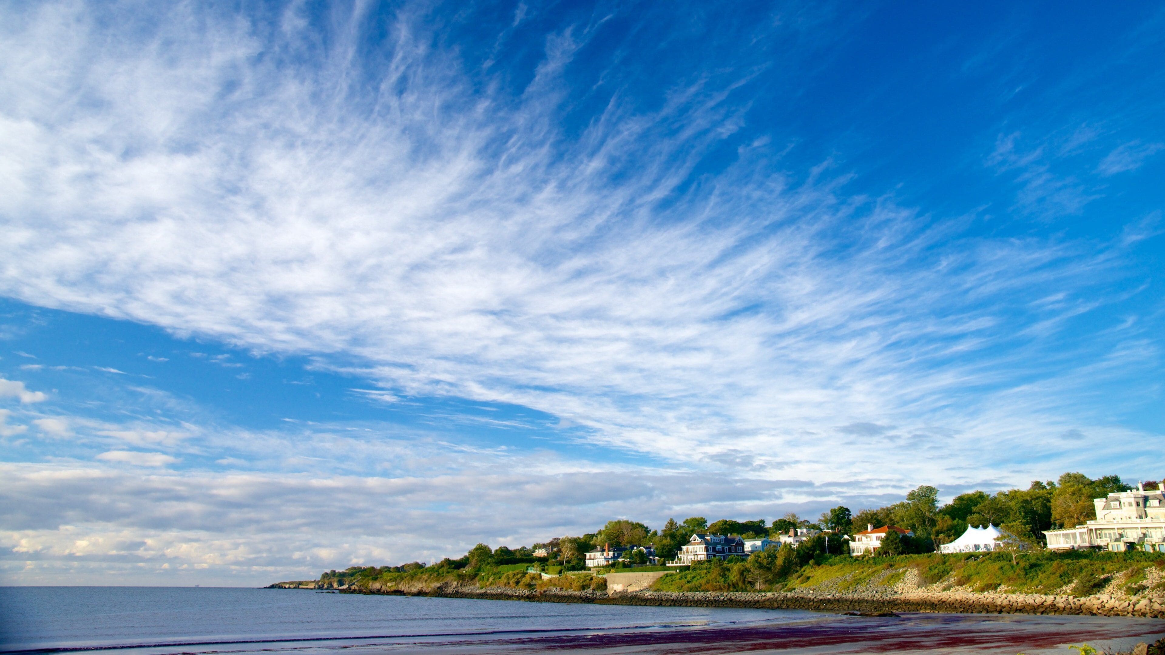 Easton\'s Beach featuring a coastal town and general coastal views