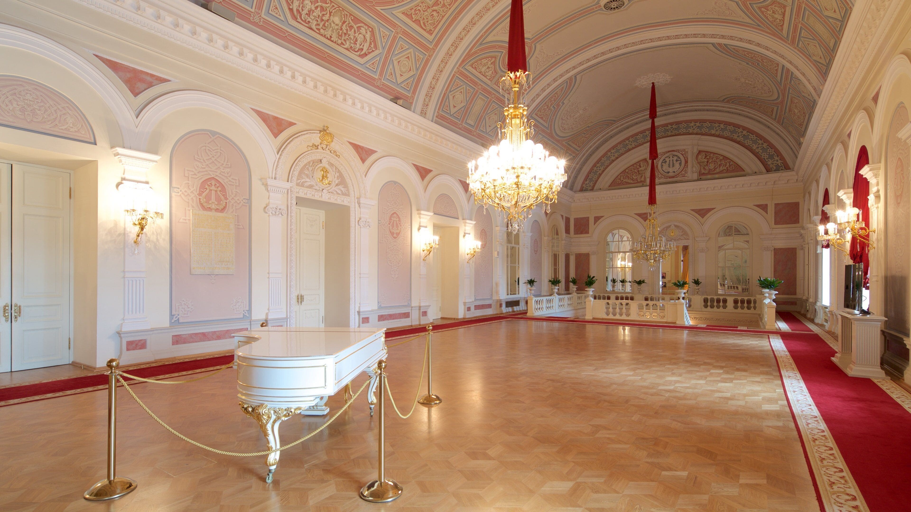 Bolshoi Theatre featuring heritage architecture and interior views