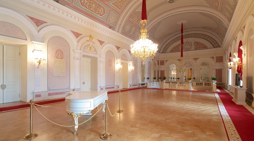 Bolshoi Theatre featuring heritage architecture and interior views