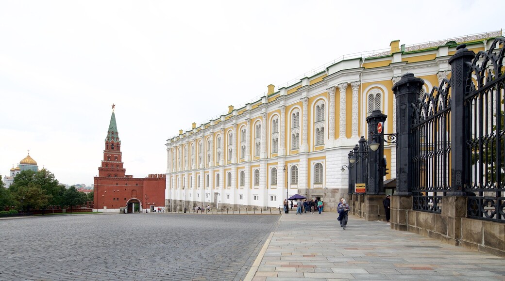 Wapenmuseum van het Kremlin toont historische architectuur