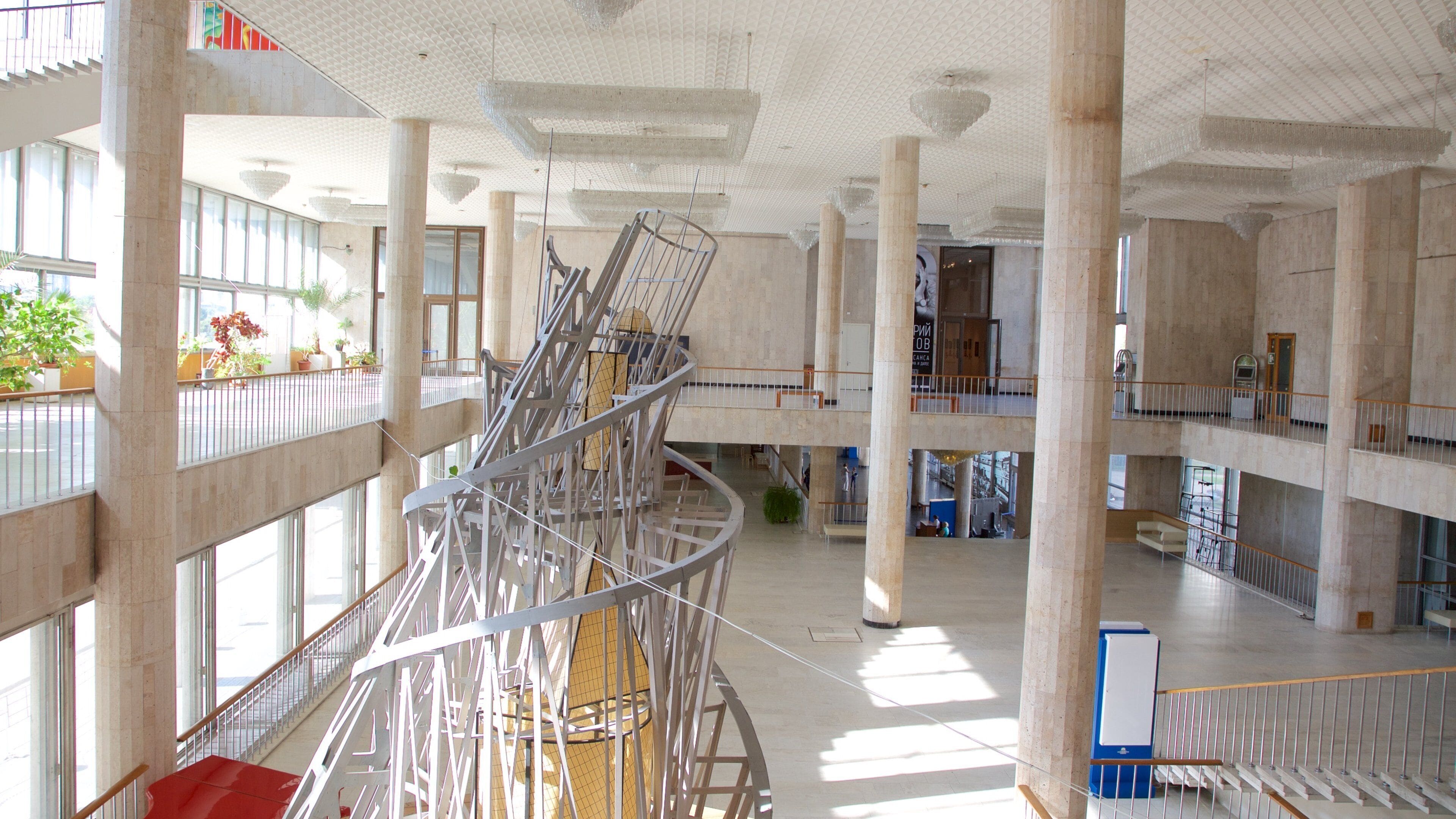 New Tretyakov Gallery - Museum of Modern Art which includes interior views