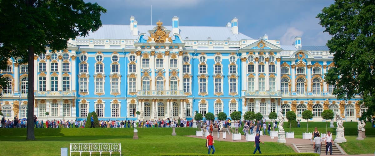Catherine Palace and Park in Tsarskoye Selo featuring heritage architecture and a park