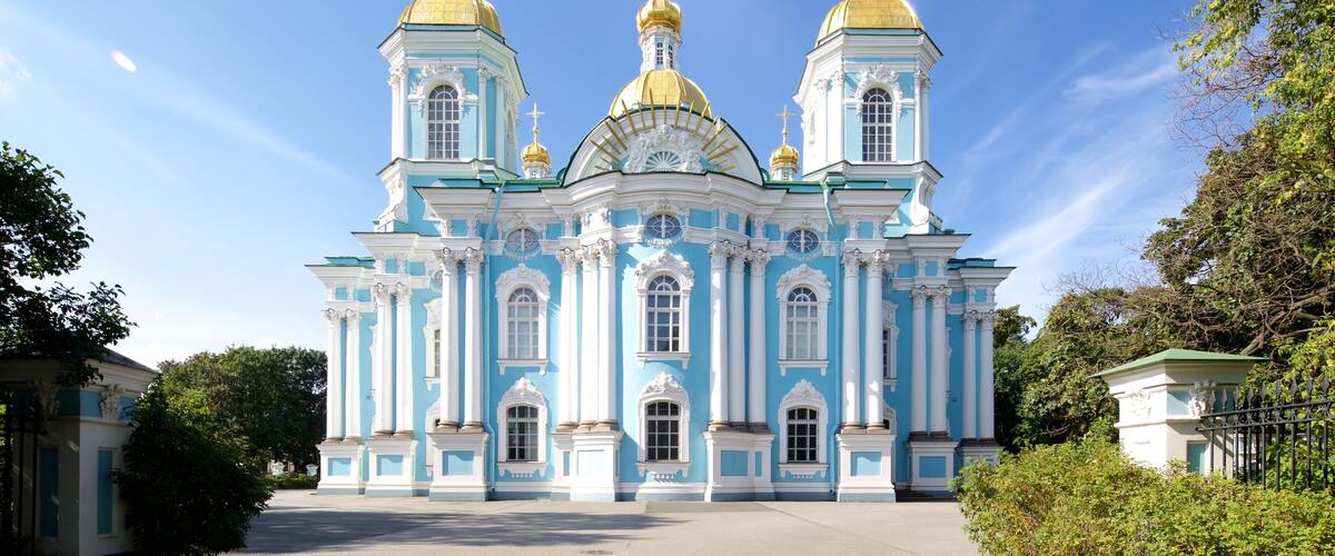 Iglesia de San Nicolás de los Marinos que incluye arquitectura patrimonial