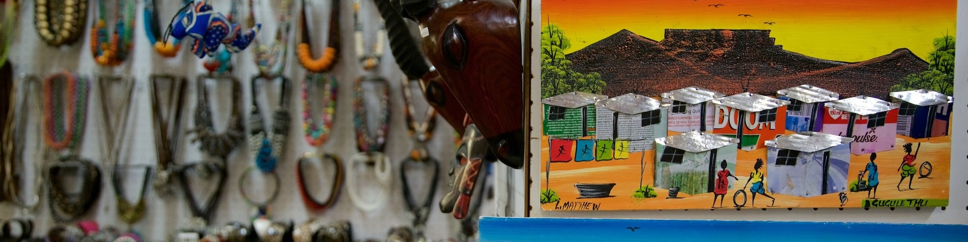 Long Street showing interior views, shopping and markets