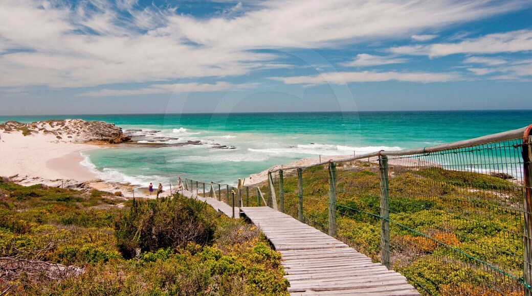 Recommended by the lady boss at our accomodation, this place was an unexpected visit and we were so glad to visit it. Beautiful sky and turquoise-looking sea. What better way to spend our holiday with surprises!
