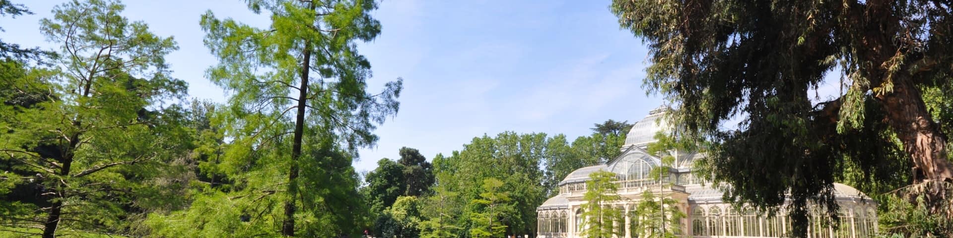 Glass Palace which includes a pond, a park and chateau or palace