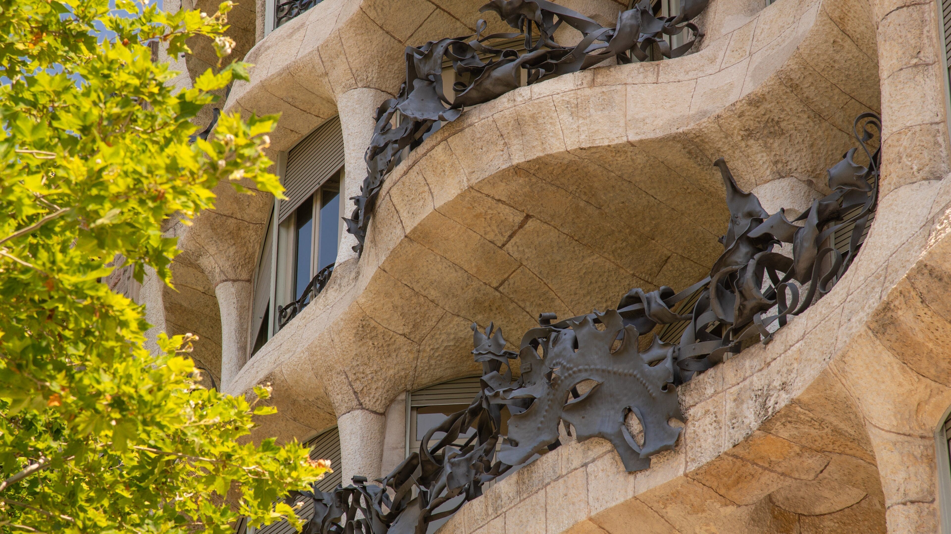 Casa Mila showing modern architecture