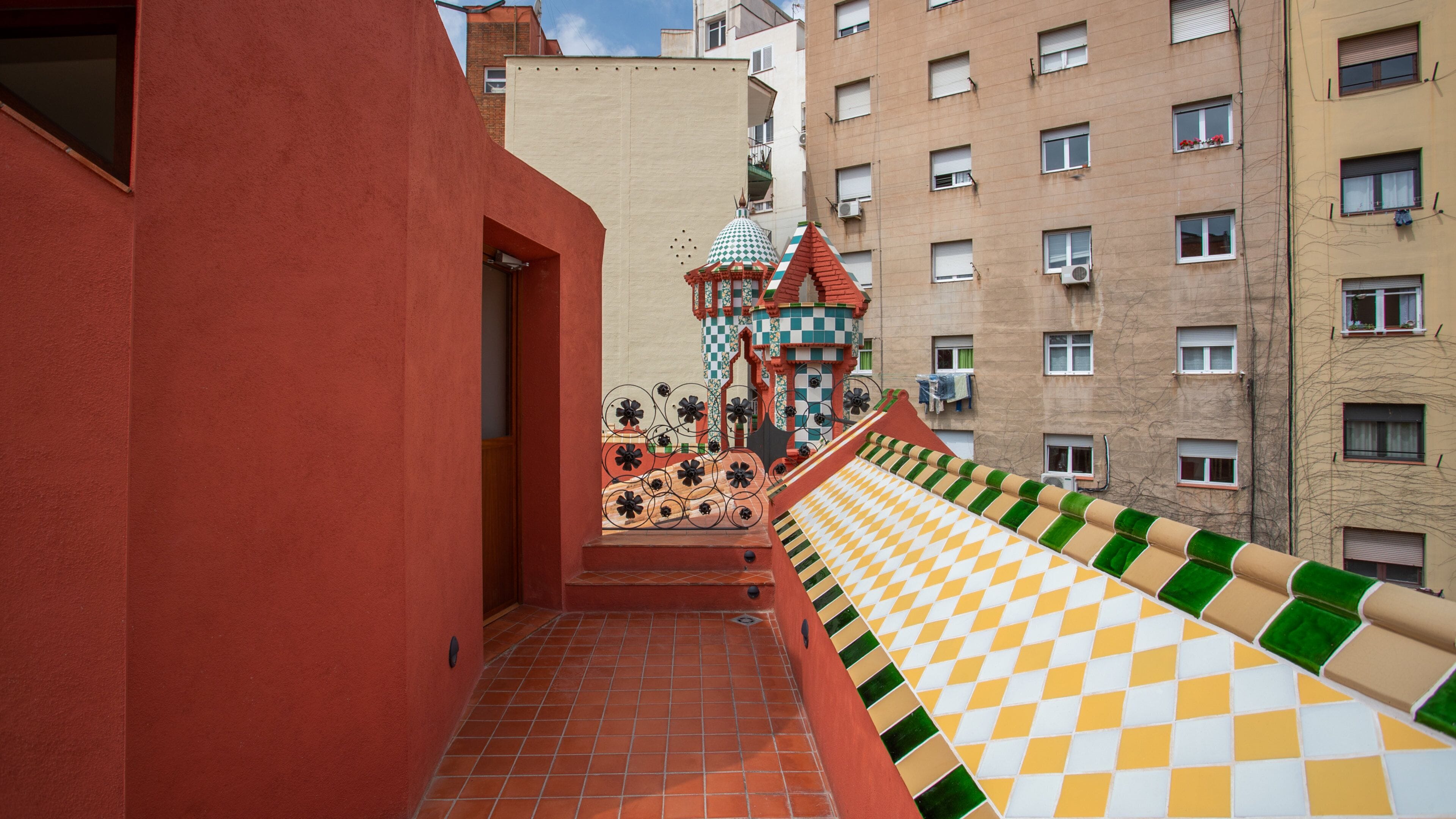 Casa Vicens which includes a city