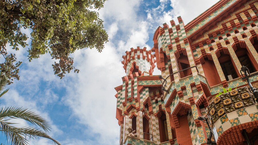 Casa Vicens which includes modern architecture