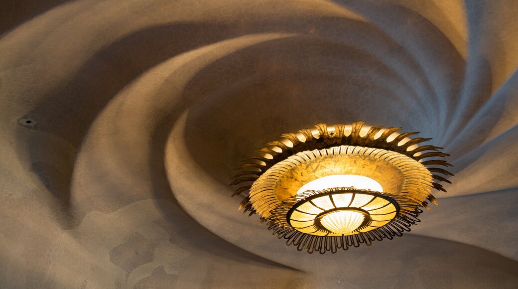 Casa Batllo which includes interior views